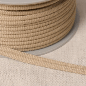 Double passepoil 518 Ecru foncé C241 9mm 100%polyester le mètre 518C241