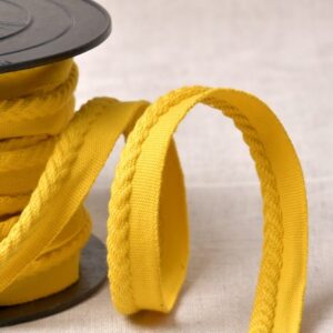 549C52 SIMPLE PASSEPOIL CHEVRON 6MM ML COL 52 jaune