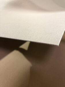 Carton patron gabarit 900gr 132/106cm unité KARTPB980080110